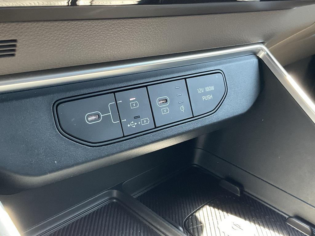 used 2025 Kia Carnival car, priced at $36,499