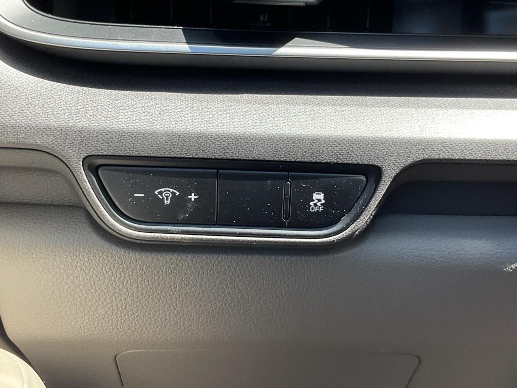 used 2025 Kia Carnival car, priced at $36,499