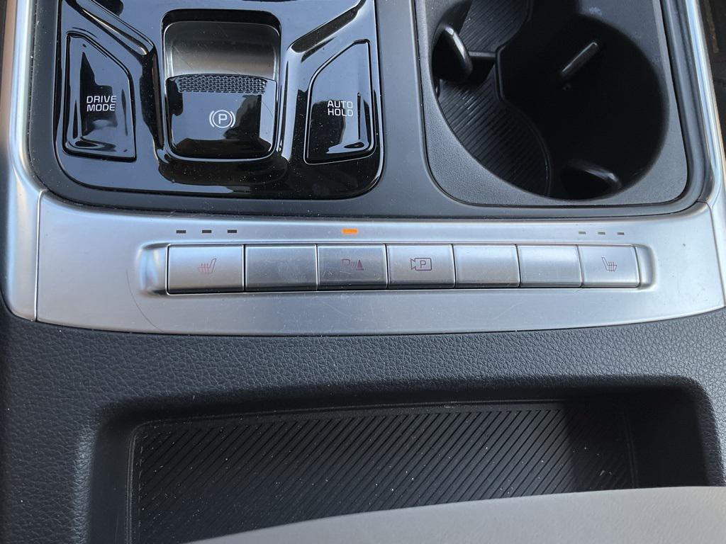 used 2025 Kia Carnival car, priced at $36,499