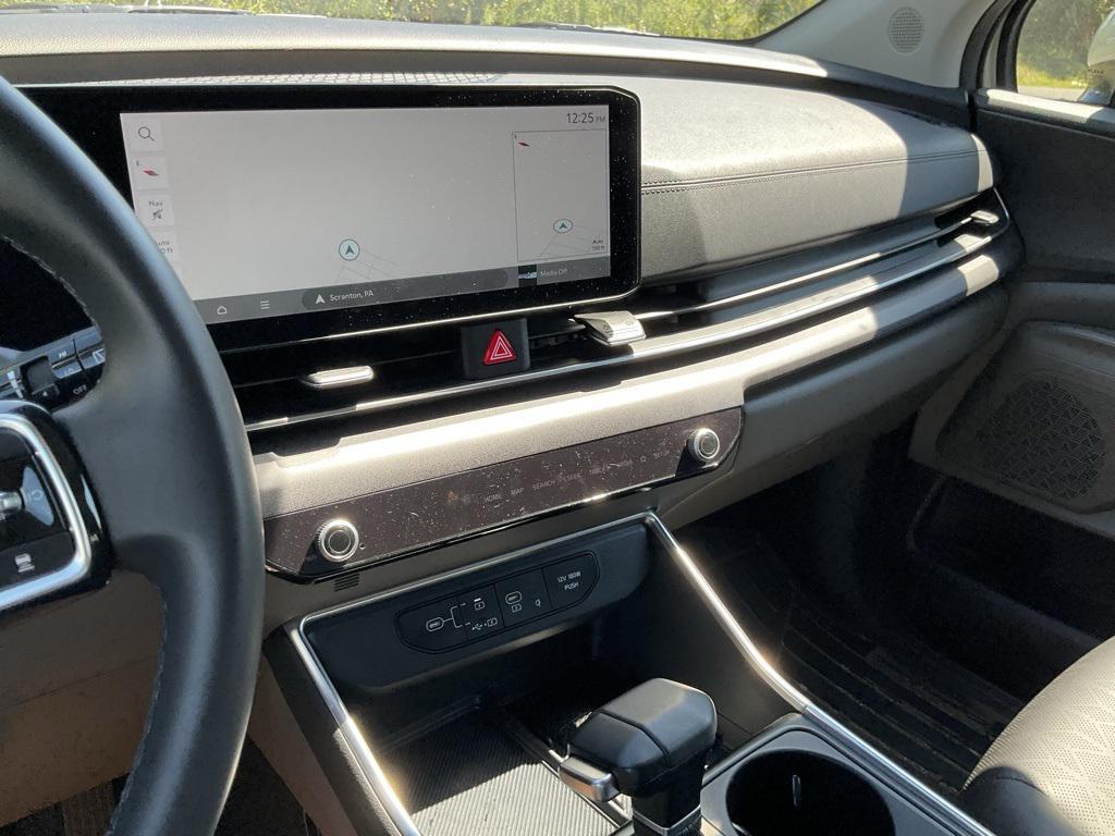 used 2025 Kia Carnival car, priced at $36,499