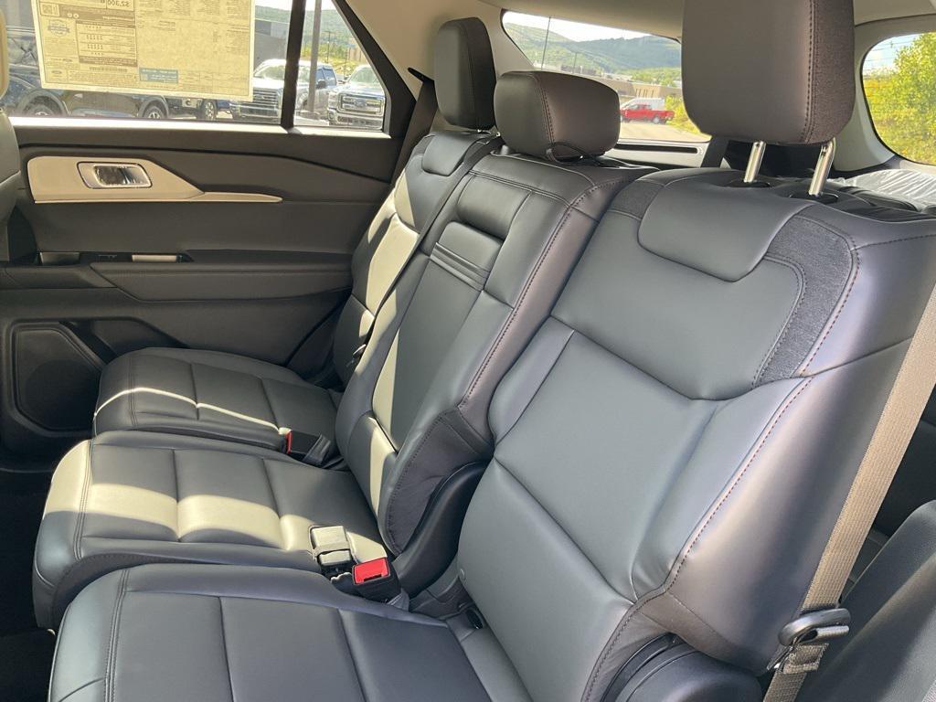 new 2025 Ford Explorer car, priced at $48,239