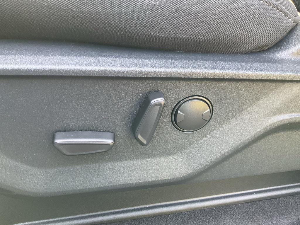 new 2025 Ford F-150 car, priced at $60,813