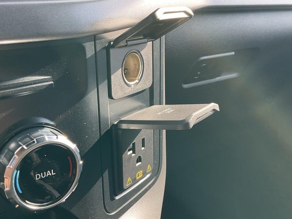 new 2025 Ford F-150 car, priced at $60,813