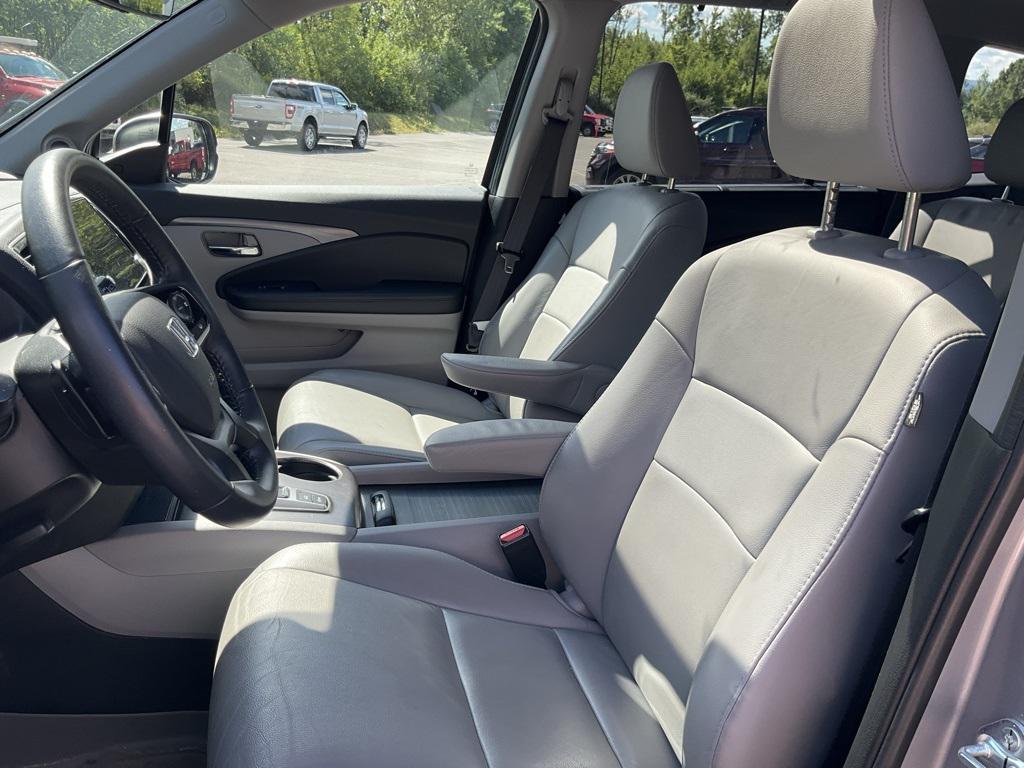 used 2022 Honda Pilot car, priced at $29,500