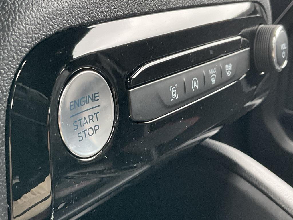 new 2025 Ford Escape car, priced at $31,511