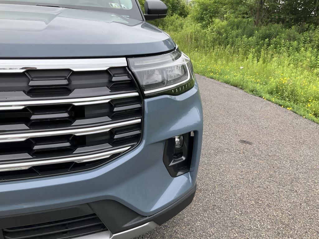 new 2025 Ford Explorer car, priced at $47,740