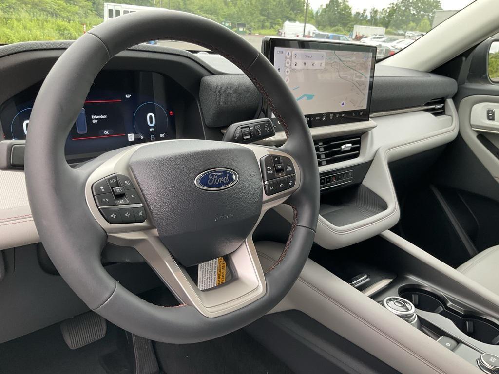 new 2025 Ford Explorer car, priced at $47,740