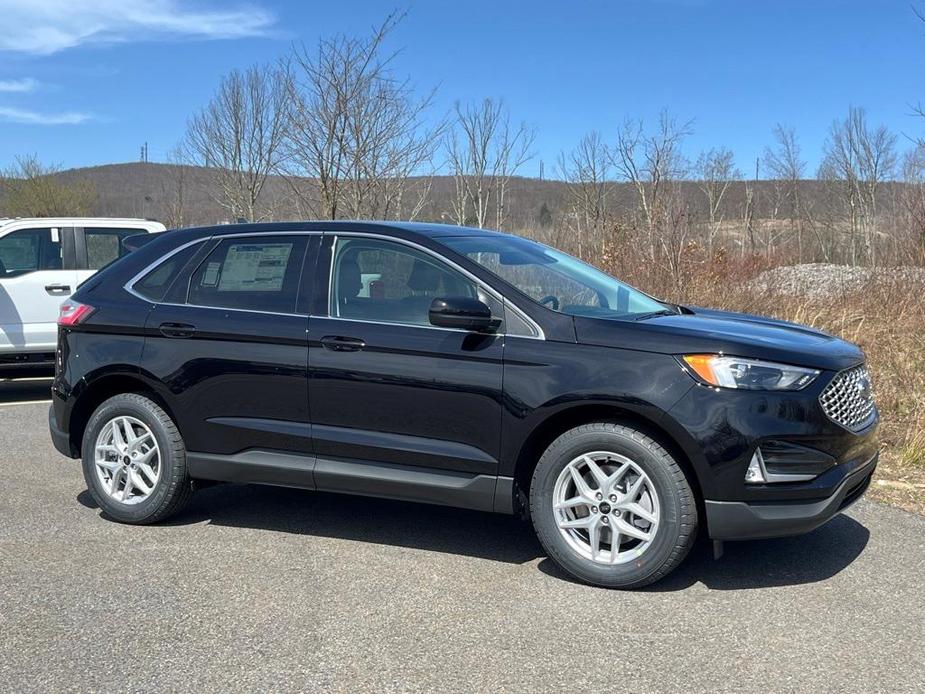 new 2024 Ford Edge car, priced at $43,955