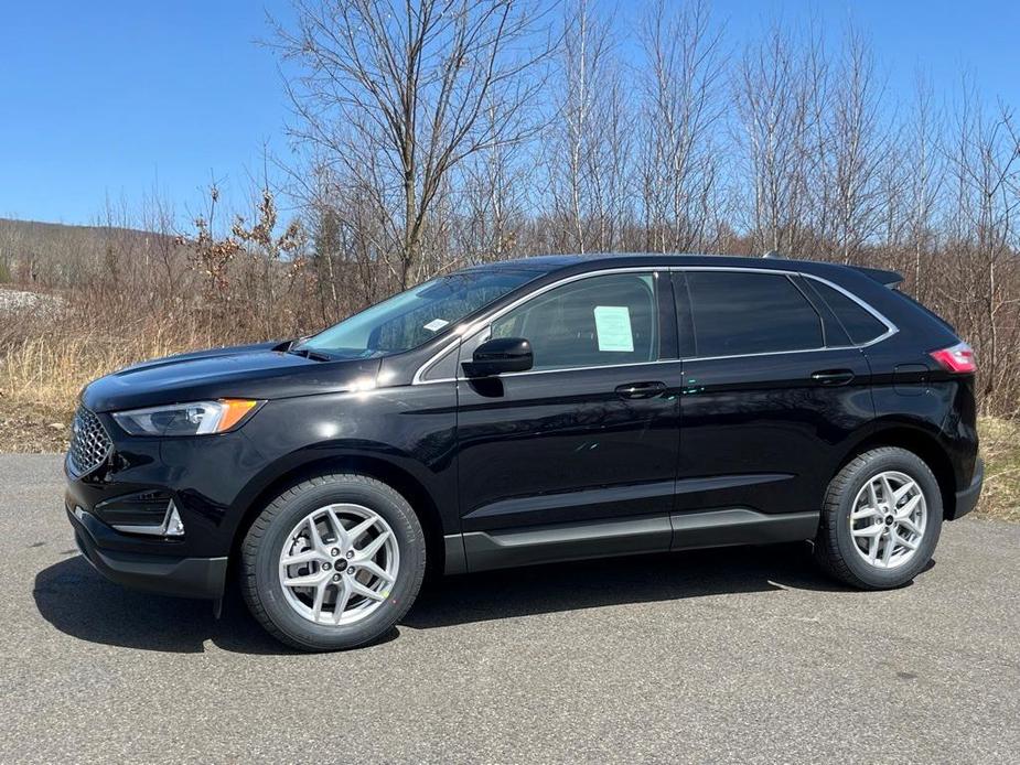 new 2024 Ford Edge car, priced at $43,955