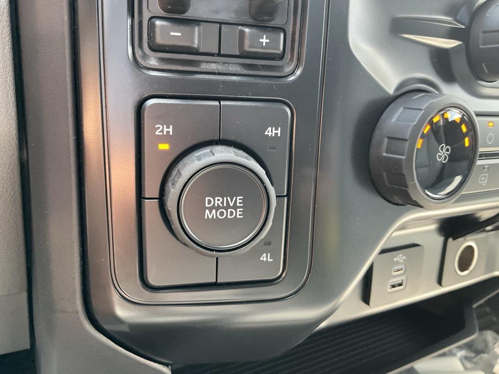 new 2025 Ford F-350 car, priced at $77,873