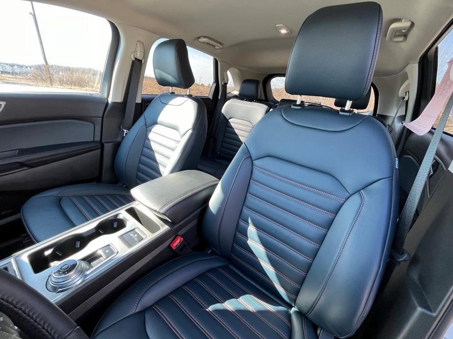 new 2024 Ford Edge car, priced at $41,595