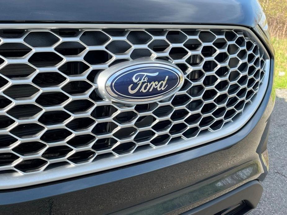 new 2024 Ford Edge car, priced at $40,215