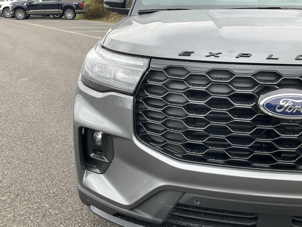 new 2025 Ford Explorer car, priced at $54,693