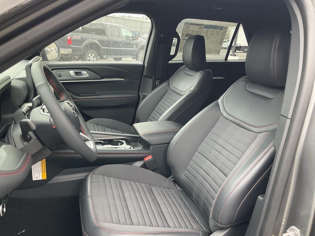 new 2025 Ford Explorer car, priced at $54,693