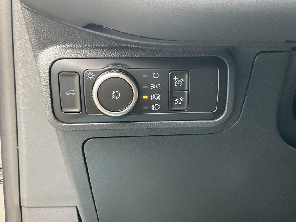 new 2025 Ford Explorer car, priced at $54,693