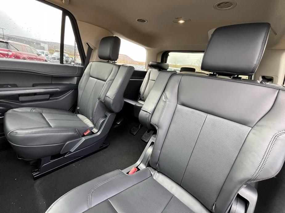 new 2024 Ford Expedition car, priced at $70,675
