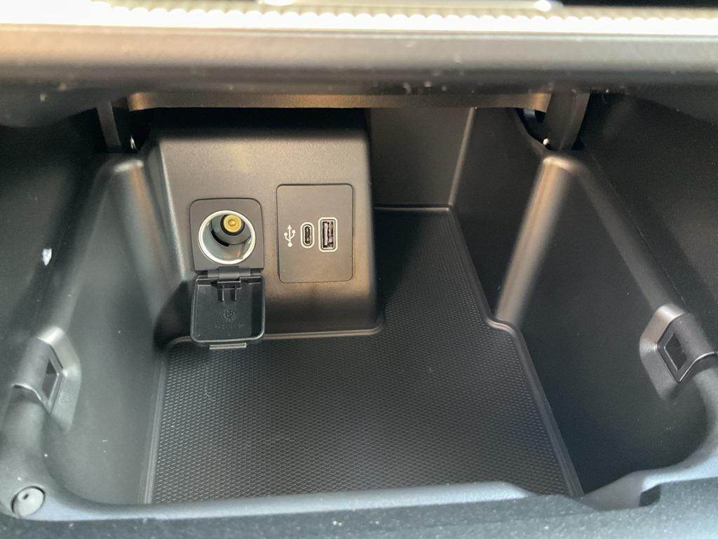 new 2025 Ford Explorer car, priced at $48,051