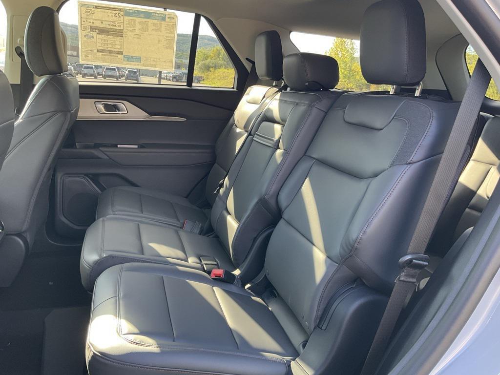 new 2025 Ford Explorer car, priced at $48,051