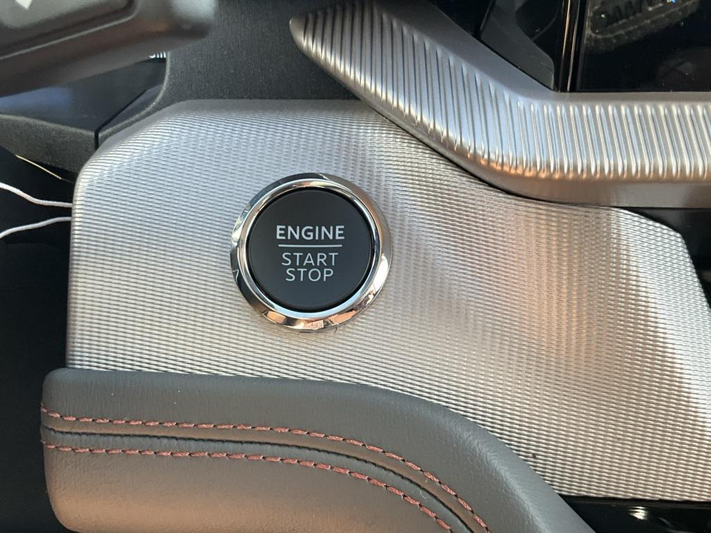 new 2025 Ford Explorer car, priced at $48,051