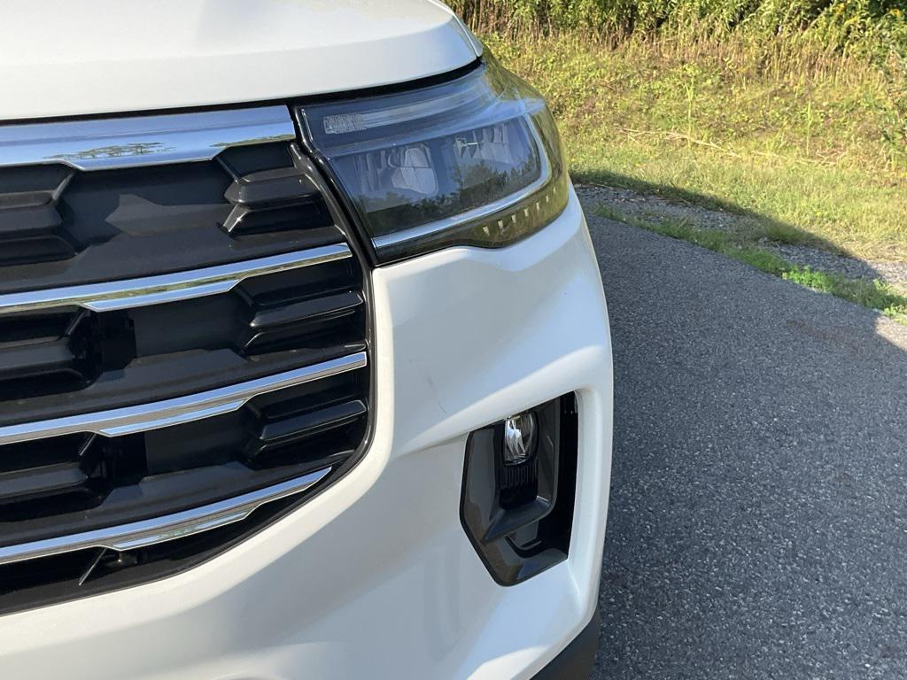 new 2025 Ford Explorer car, priced at $48,370