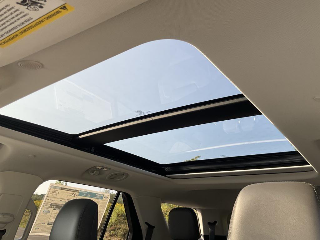 new 2025 Ford Explorer car, priced at $48,370