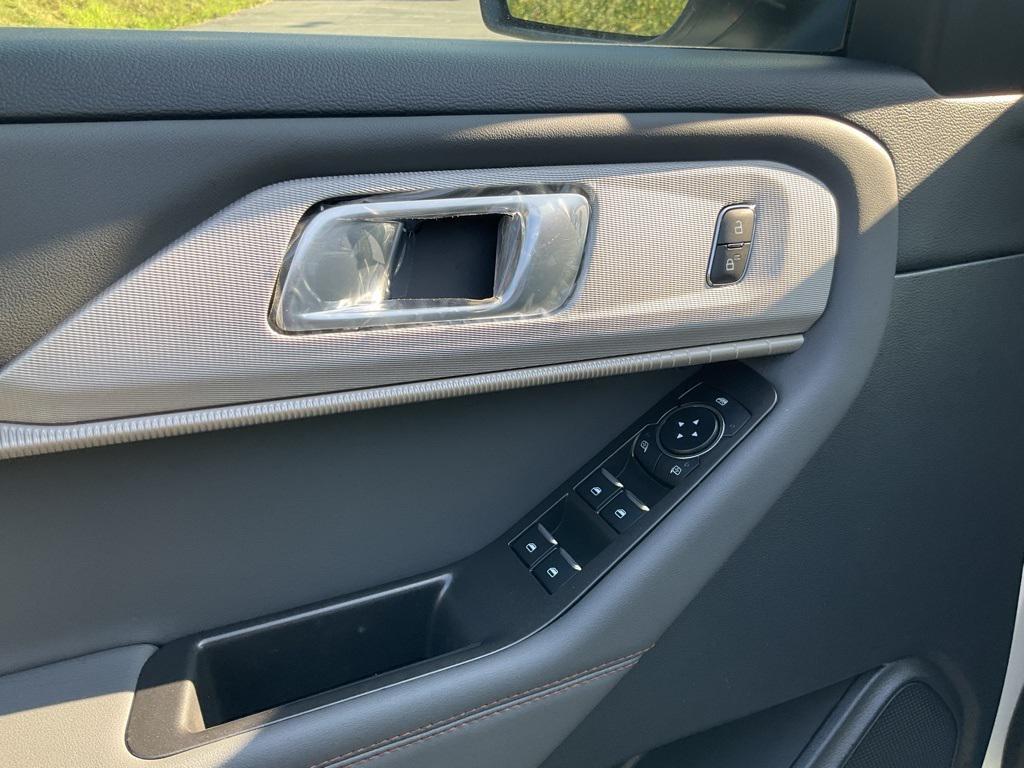 new 2025 Ford Explorer car, priced at $48,370