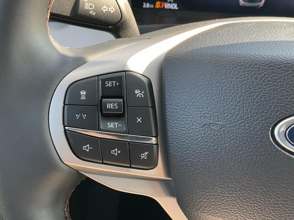 new 2025 Ford Explorer car, priced at $48,370