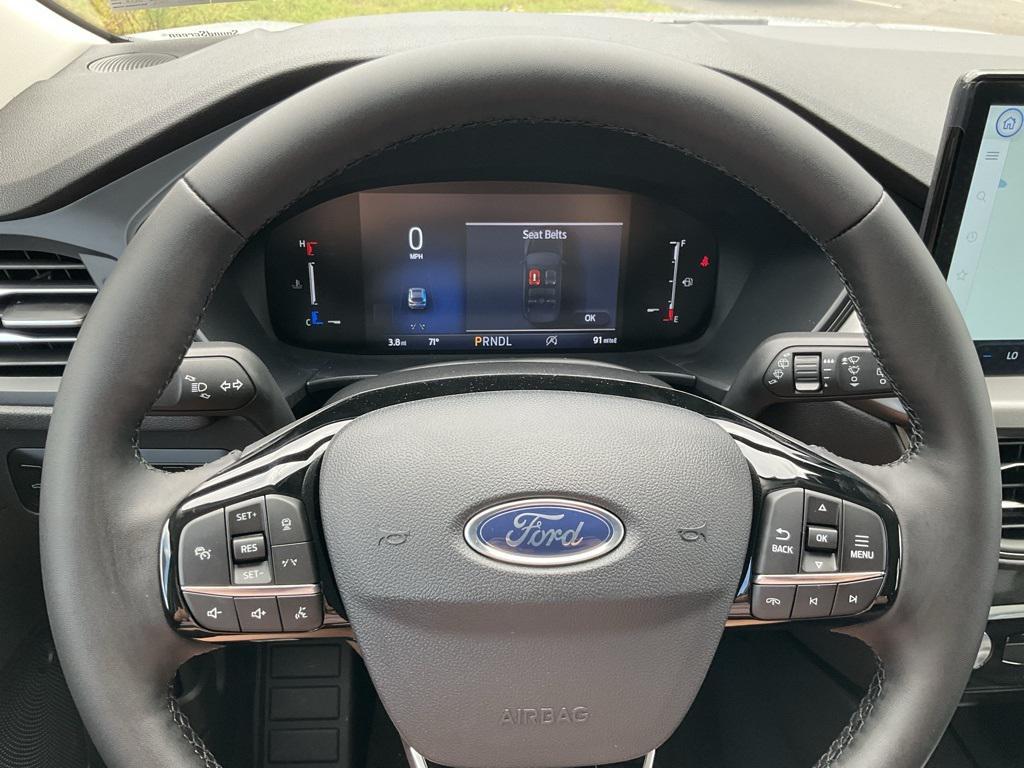 new 2025 Ford Escape car, priced at $30,047