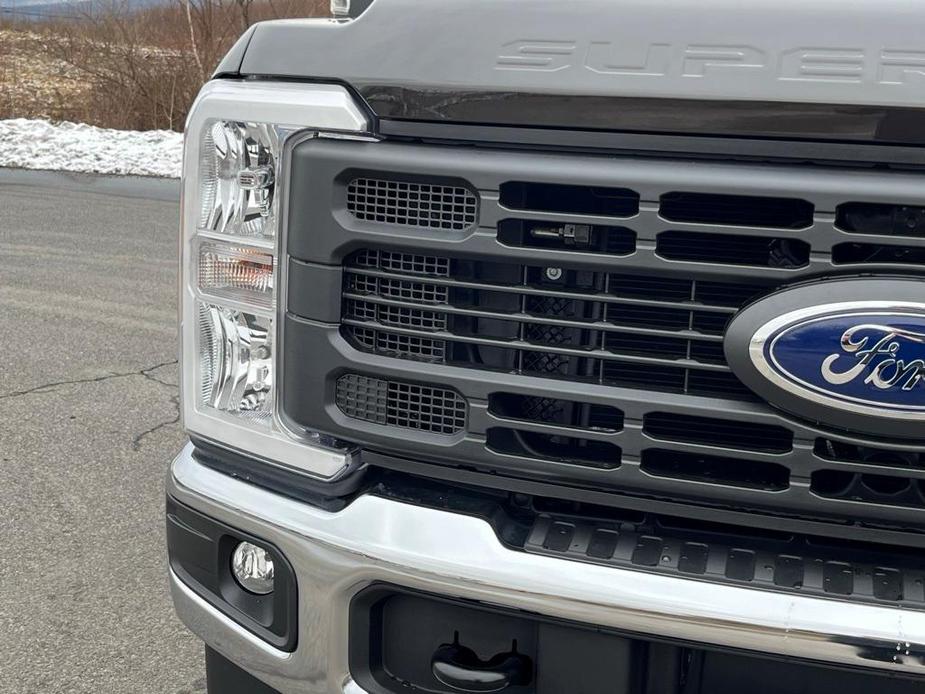 new 2024 Ford F-250 car, priced at $52,060
