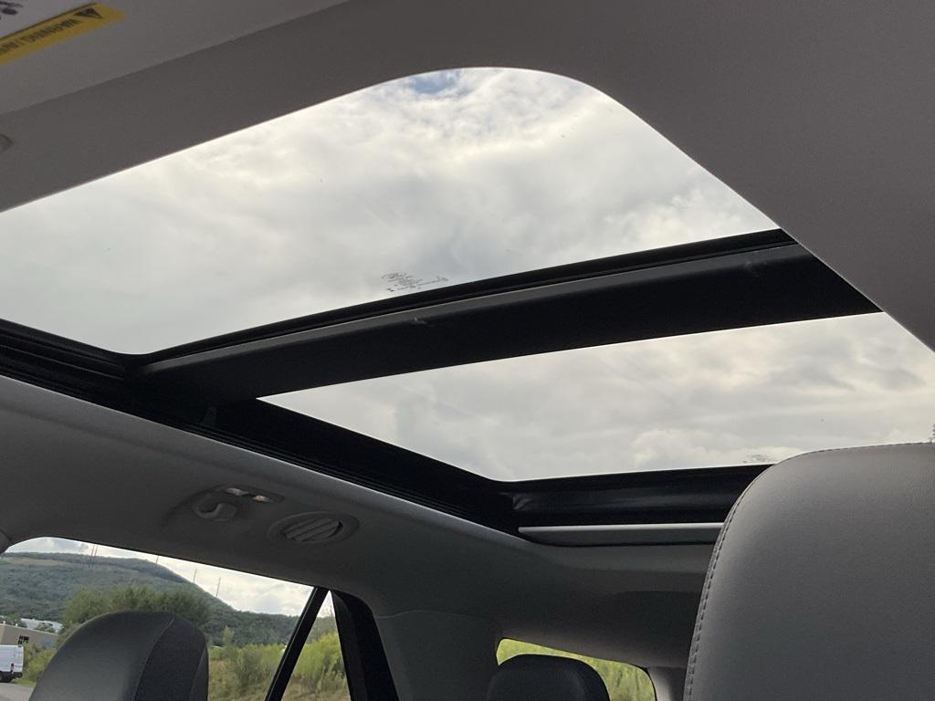 new 2025 Ford Explorer car, priced at $48,560