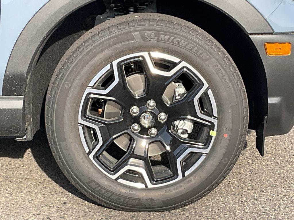 new 2025 Ford Bronco Sport car, priced at $39,238