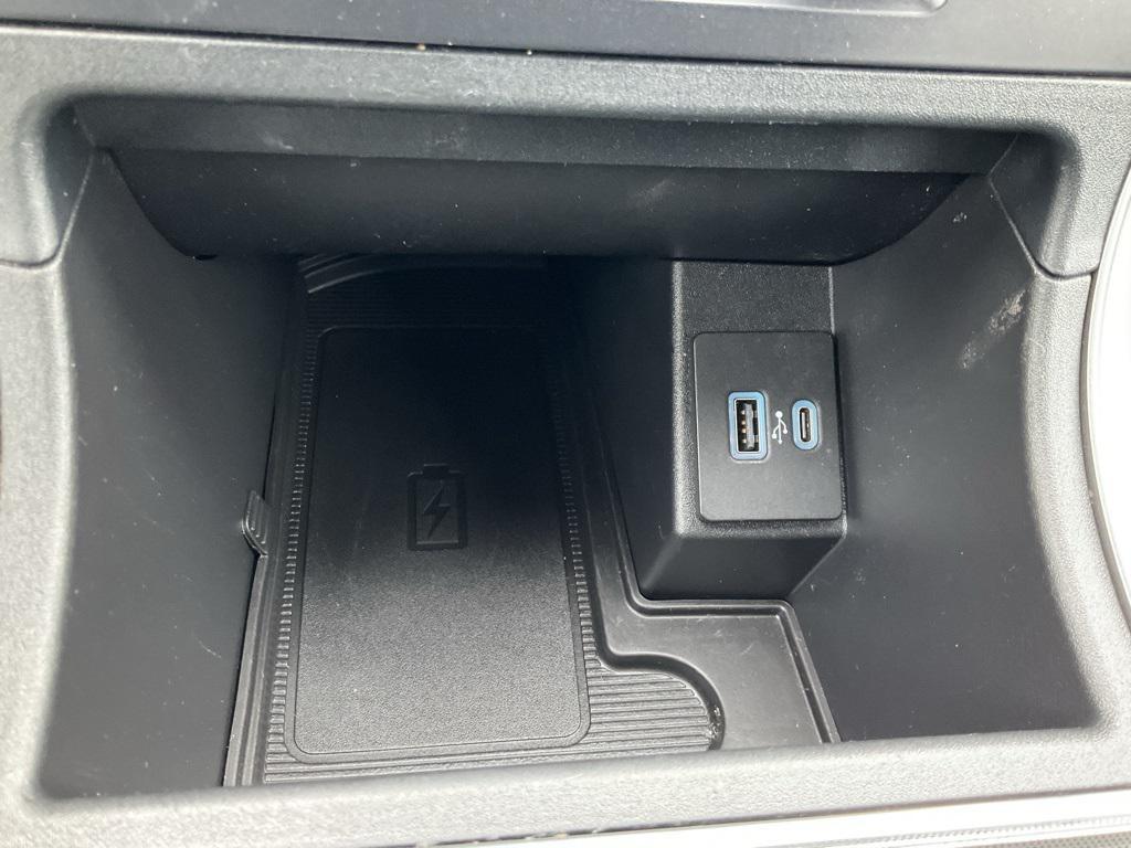 used 2022 Ford Edge car, priced at $23,456