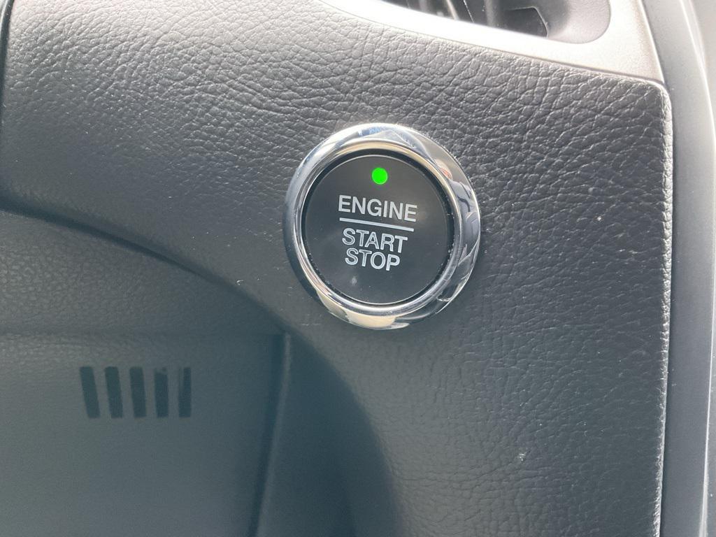 used 2022 Ford Edge car, priced at $23,456