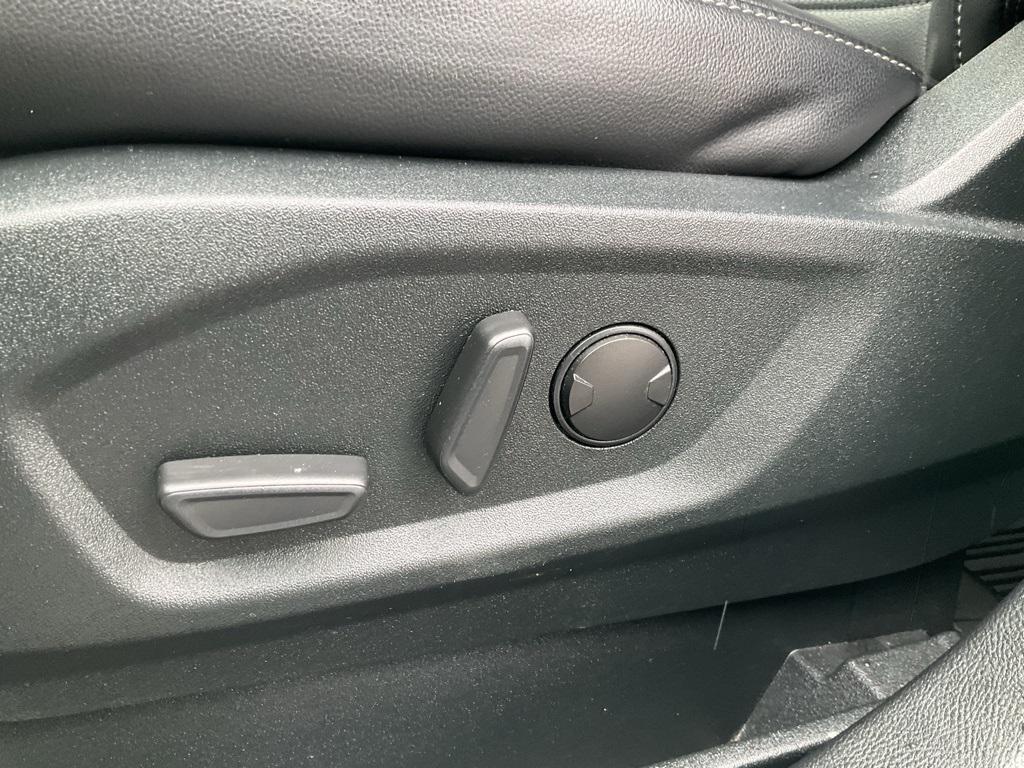 used 2022 Ford Edge car, priced at $23,456