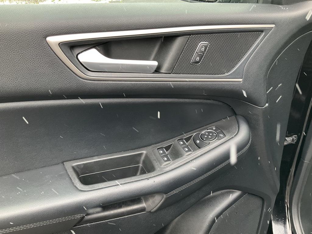 used 2022 Ford Edge car, priced at $23,456