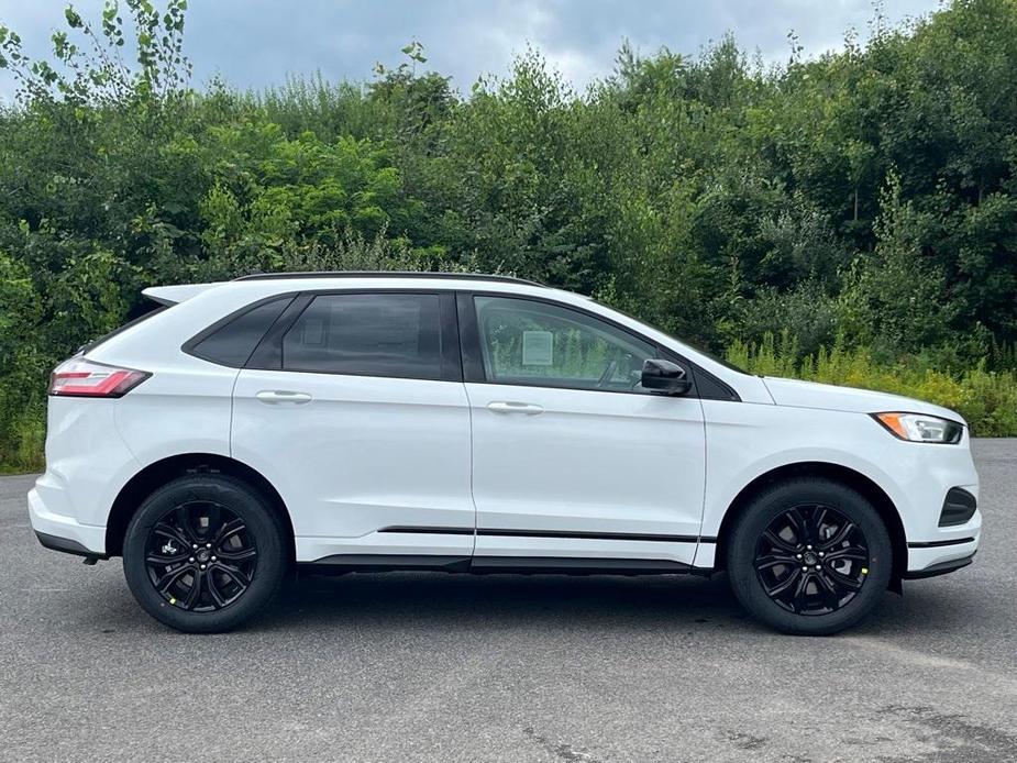 new 2024 Ford Edge car, priced at $41,120