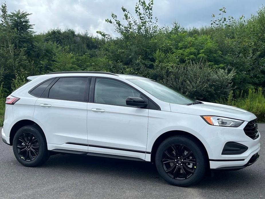 new 2024 Ford Edge car, priced at $41,120