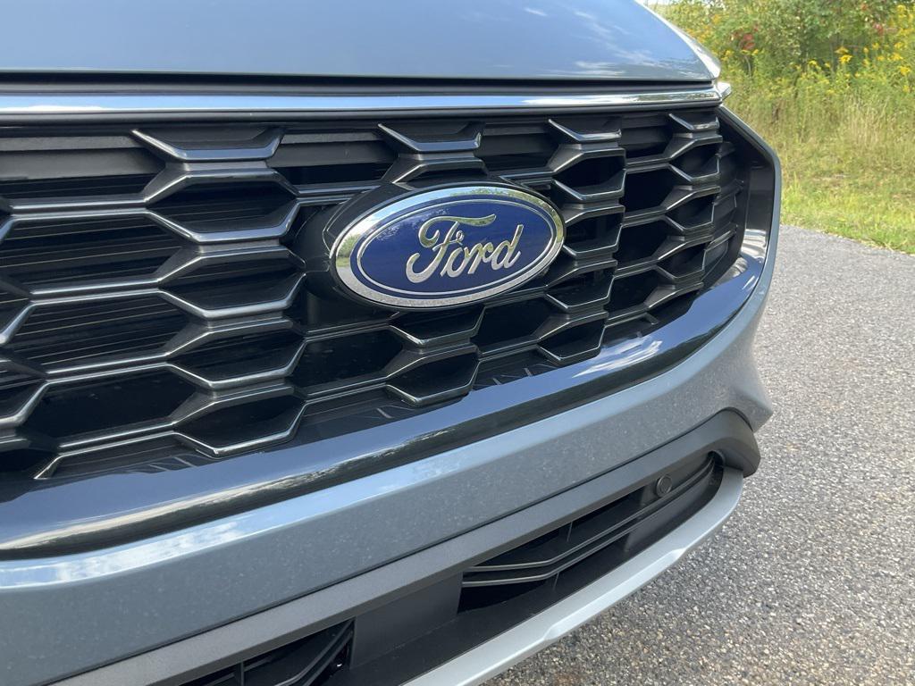 new 2025 Ford Escape car, priced at $30,393
