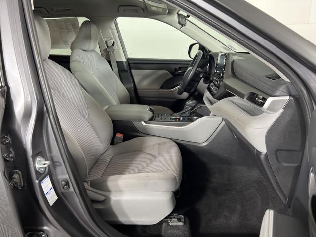 used 2022 Toyota Highlander car, priced at $31,940