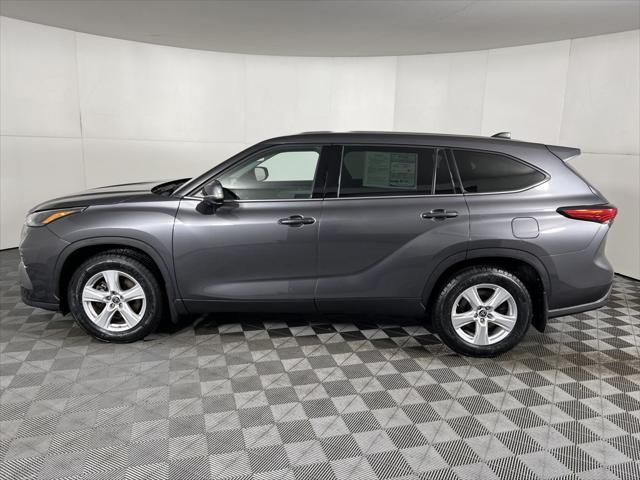 used 2022 Toyota Highlander car, priced at $31,940