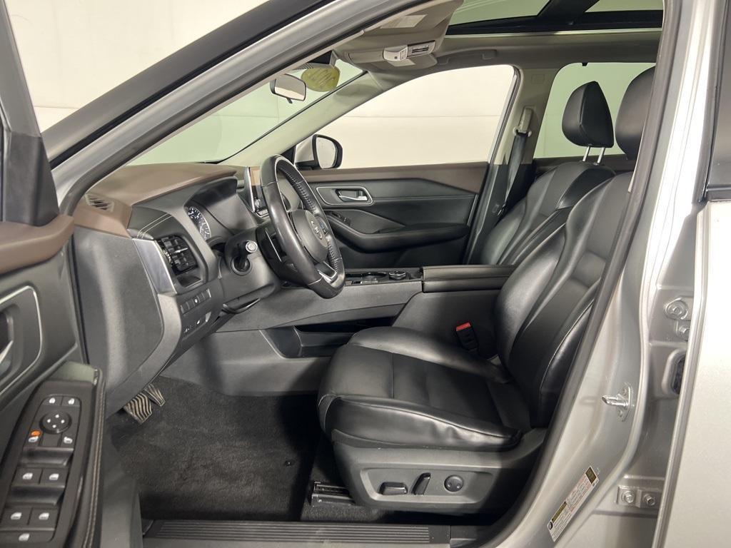 used 2021 Nissan Rogue car, priced at $22,544