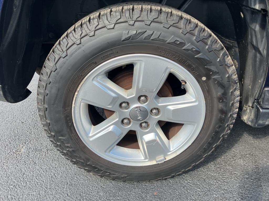 used 2015 Jeep Compass car, priced at $6,200