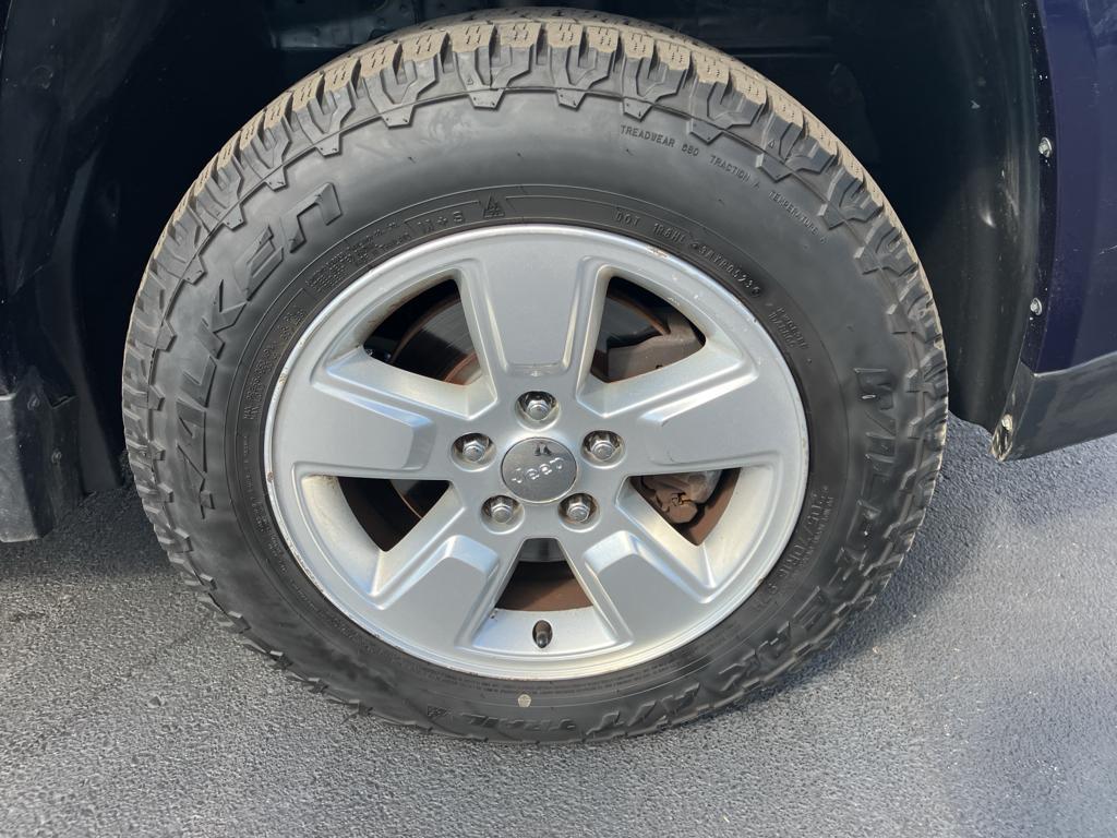 used 2015 Jeep Compass car, priced at $6,200