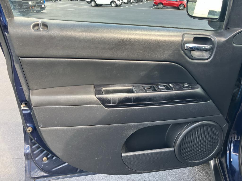 used 2015 Jeep Compass car, priced at $6,200