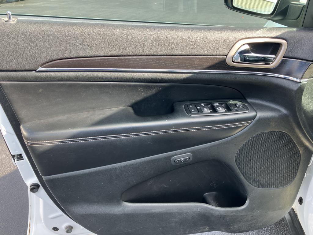 used 2014 Jeep Grand Cherokee car, priced at $9,500