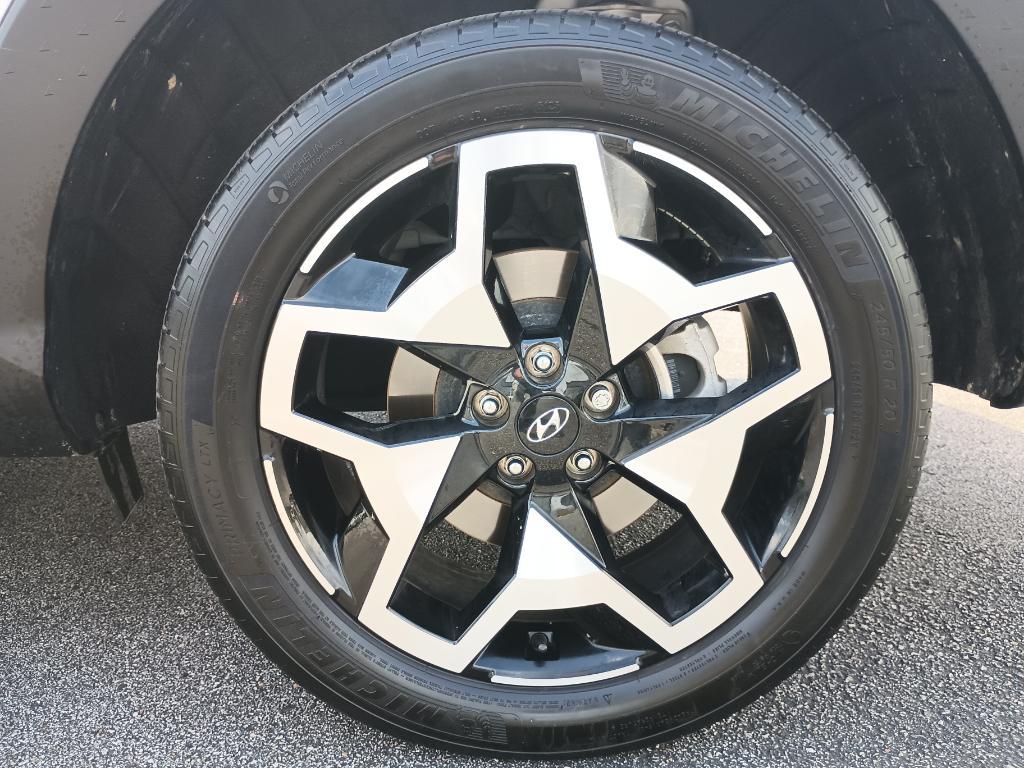 used 2024 Hyundai SANTA CRUZ car, priced at $27,500