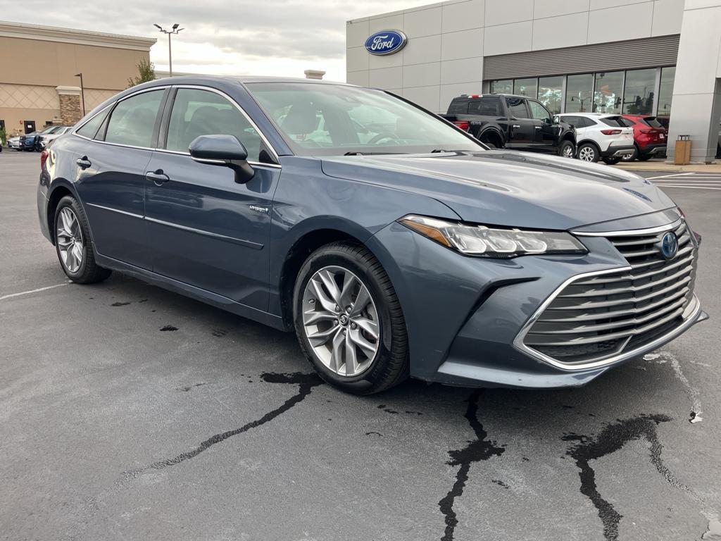 used 2019 Toyota Avalon Hybrid car, priced at $17,995