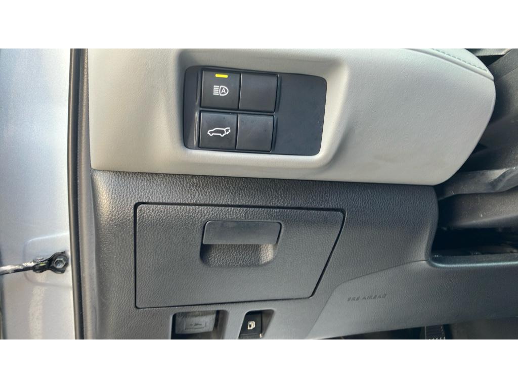 used 2021 Toyota Highlander Hybrid car, priced at $26,250