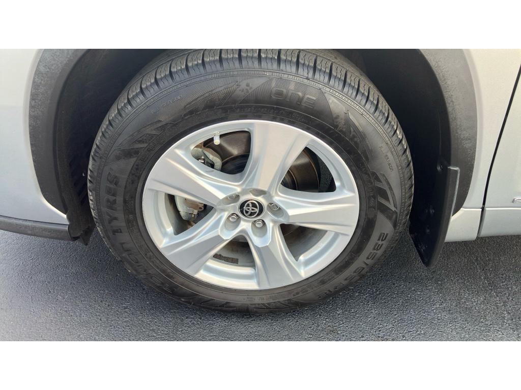 used 2021 Toyota Highlander Hybrid car, priced at $26,250