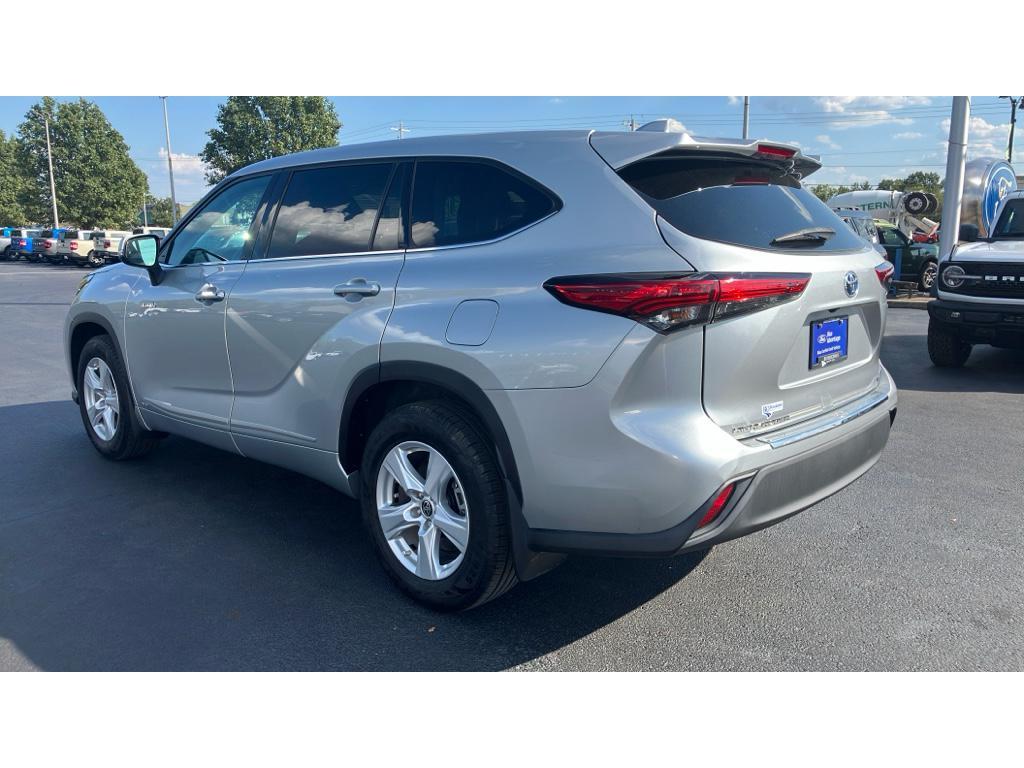 used 2021 Toyota Highlander Hybrid car, priced at $26,250
